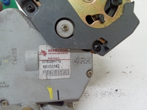 NISSAN X-Trail T30 (2001–2007) Rear side door lock 825528H710 - 4