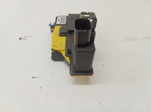 VOLVO XC90 (2002–2014) Rear side door lock 30634624 - 4