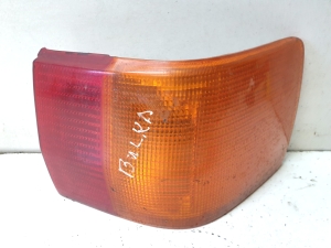 AUDI 80 [B4] (1986–1991) Feu arrière d’angle 893945096