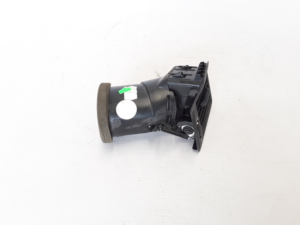 VOLVO V70 2 generation (2000-2008) Luftinntaksgitter for kabin 3409376 21084379