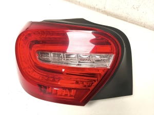 Mercedes Benz A-Class 176 (2012–2018) Eckleuchte hinten A1769060300 - 9
