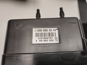 Mercedes Benz E-Class W207 (2009–2017) Central locking control unit 0008003348 - 4