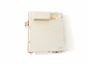Boîtier de fusibles habitacle - 8267030250