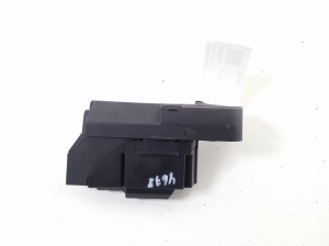 AUDI A4 B9 (2015–2026) Positive cable terminal 8W0915459E - 2