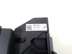 AUDI A4 B9 (2015–2026) Positive cable terminal 8W0915459E - 3