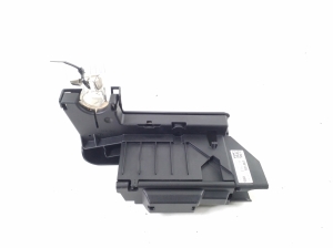 AUDI A4 B9 (2015–2026) Positive cable terminal 8W0915459E - 4