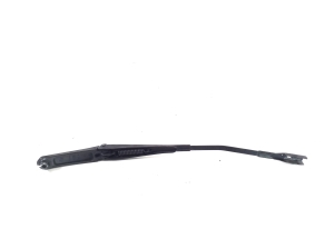 AUDI A4 B9 (2015–2026) Esiklaasi puhasti hoob 8W1955407 - 2