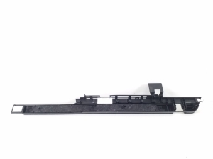 AUDI A4 B9 (2015–2026) Pakiruumi sisemuse muu osa 8W9861828E - 4