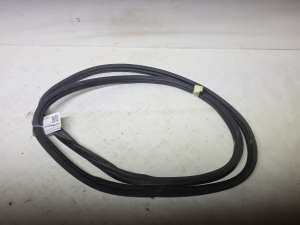 Trunk seal (on body) - 5G6827705E
