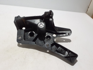 VOLVO XC60 (2017–2026) Front fender bracket 32288929 - 2