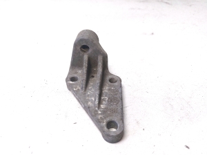 Rear differential bracket - 