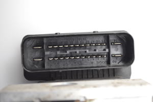 Suzuki Swift III (2004–2010) ABS unit 06210905683 - 2