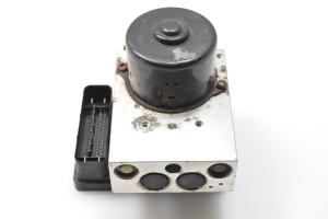 VOLVO V70 II (2000–2007) ABS unit P08671223 - 2