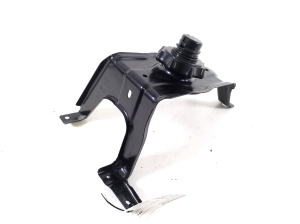 AUDI A4 B9 (2015–2026) Reserveradhalterung 8W0802715B - 4