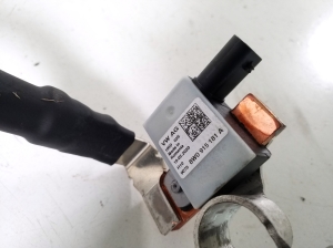 AUDI A4 B9 (2015–2026) Miinuskaabel 8W0915181A - 2