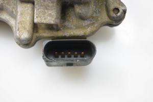 Volkswagen Polo V (2009–2017) AGR-Drosselklappe 04B131501D - 3