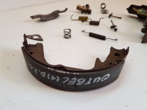 Subaru Outback (2003–2009) Käsipiduri klotsid 26694AG000 - 4