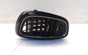 Armaturenbrett Lüftungsgitter - 687605833R