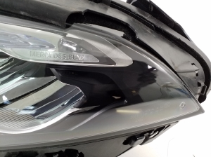 Mercedes Benz A-Class 177 (2018–2026) Esituli A1779064306 - 3