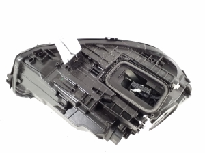 Mercedes Benz A-Class 177 (2018–2026) Esituli A1779064306 - 8