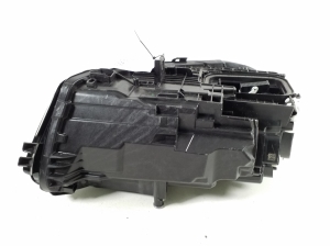 Mercedes Benz A-Class 177 (2018–2026) Esituli A1779064306 - 9