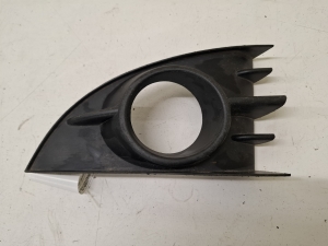 Front bumper fog light bracket - P0009764
