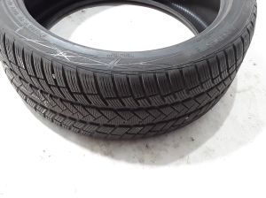 Mercedes Benz GLE-Class 167 (2019–2026) Riepas 27540R22 - 2