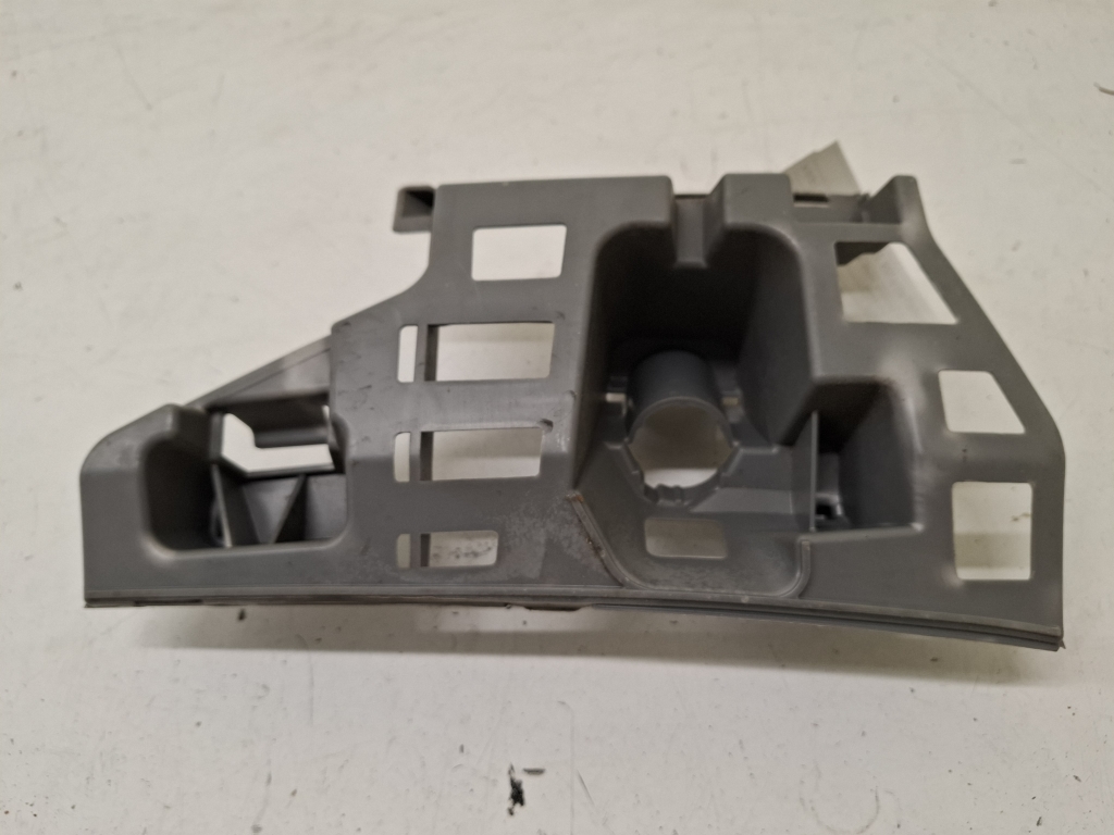 Skoda Fabia MK 2 (2007–2014) Sonstiges Teil der Scheinwerferwaschdüsen-Abdeckung der vorderen Stoßstange 5J0807056A Skoda Fabia MK 2 (2007–2014) Sonstiges Teil der Scheinwerferwaschdüsen-Abdeckung der vorderen Stoßstange 5J0807056A