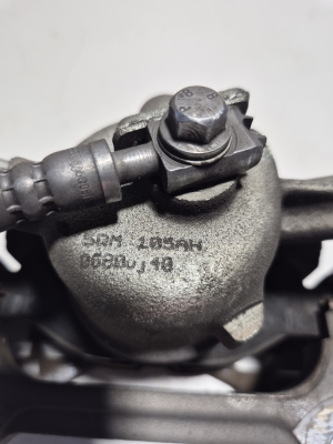 Volkswagen Taos I (2021–2026) Front brake caliper - 5