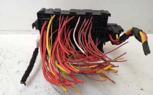RENAULT Espace V (2014–2026) Interior fuse box 252362283B - 2