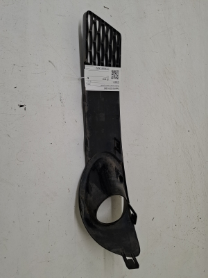 Saab 9-5 (1997–2010) Front bumper lower grille 12756079 - 2