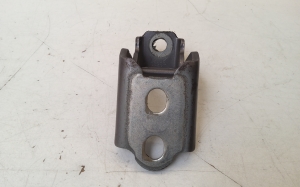 Rear side door lower hinge - 6990F