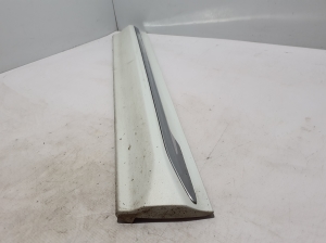 VOLVO XC60 (2017–2026) Front door molding 31440294 - 3