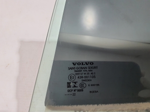 VOLVO XC60 (2017–2026) Aizmugurējo sānu durvju stikls 32244874 - 2