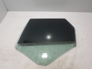 Vitre de porte latérale arrière - 32244874