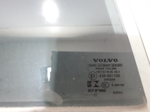 VOLVO XC60 (2017–2026) Tagumise külgukse klaas 32244875 - 2