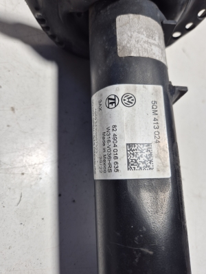 Volkswagen Taos I (2021–2026) Eesmine amortisaator 5QM413024 - 2