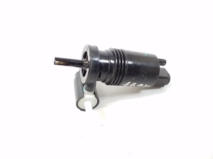 Jeep Grand Cherokee WK2 (2010–2026) Front windshield washer pump 05152075AC - 3