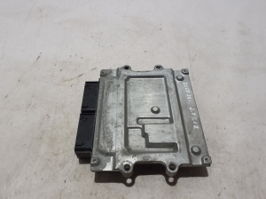 VOLVO XC60 (2017–2026) Engine control unit 32253221 - 2