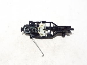 VOLVO XC60 (2017–2026) Front door external opening handle and its details - 2