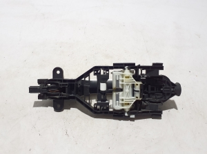 VOLVO XC60 (2017–2026) Front door external opening handle and its details - 3