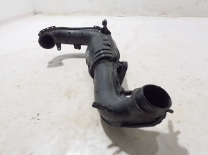 VOLVO XC60 (2017–2026) Resonator chamber 32146151 - 2