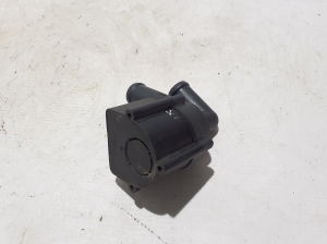 VOLVO XC60 (2017–2026) Auxiliary water pump 32324816 - 4