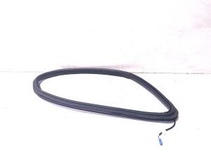 Mercedes Benz GL-Class 166 (2012–2015) Rear quarter glass seal A1666700139 - 5