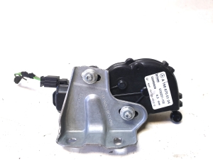 Mercedes Benz GL-Class 166 (2012–2015) Rear fork windshield motor A1666700104 - 3