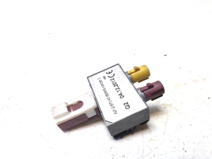 Mercedes Benz ML-Class 166 (2011–2015) Antenna amplifier A2128704089 - 4