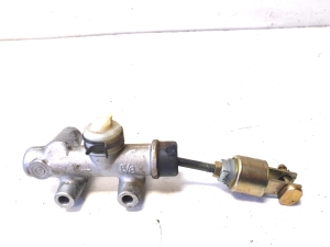 Clutch master cylinder and its parts - 3145414010