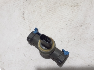 VOLVO XC60 (2017–2026) Fuel rail pressure sensor 32363464 - 3