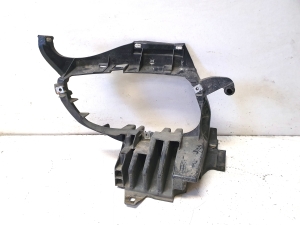 Mercedes Benz A-Class 169 (2004–2012) Nebelscheinwerferhalter vorne A1698850765 - 2