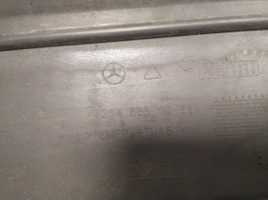 Mercedes Benz C-Class 204 (2007–2014) Tagumine kaitseraud A2048850238 - 4